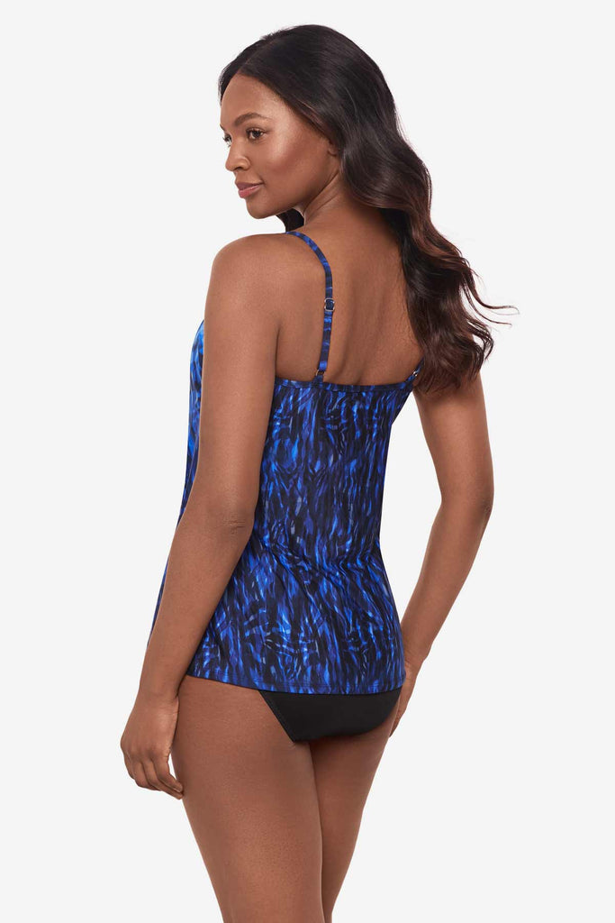 Woman turned left to show off tankini top details