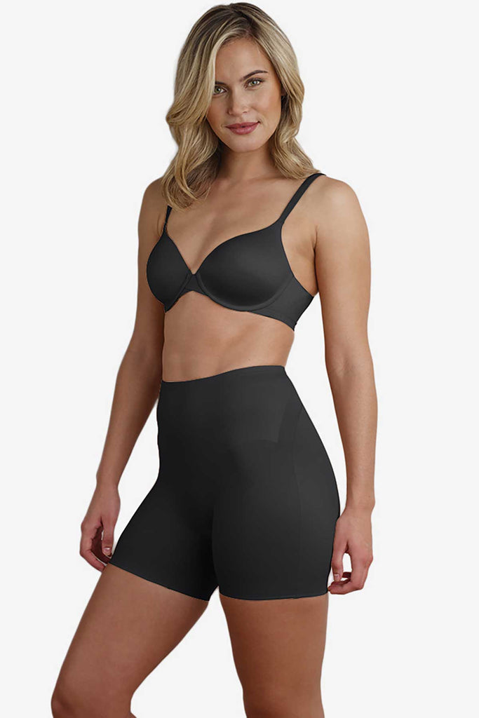 Woman wearing a waist line bike short.