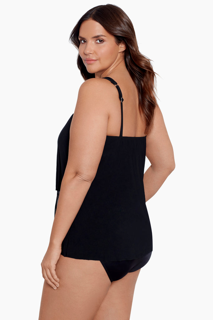 Woman wearing Plus Size Illusionists Mirage Tankini